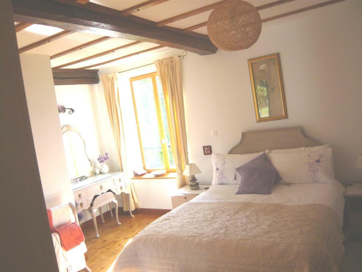 Le Rocher B&B Yvrandes Extérieur photo