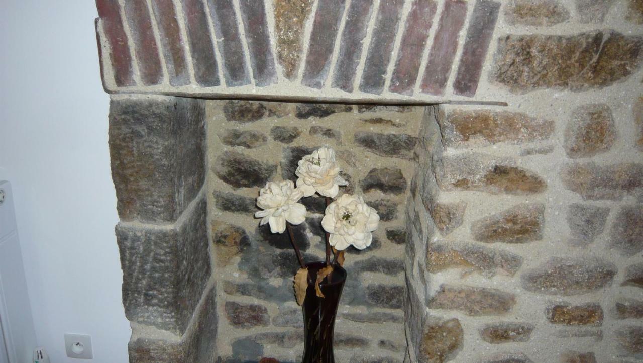 Le Rocher B&B Yvrandes Extérieur photo